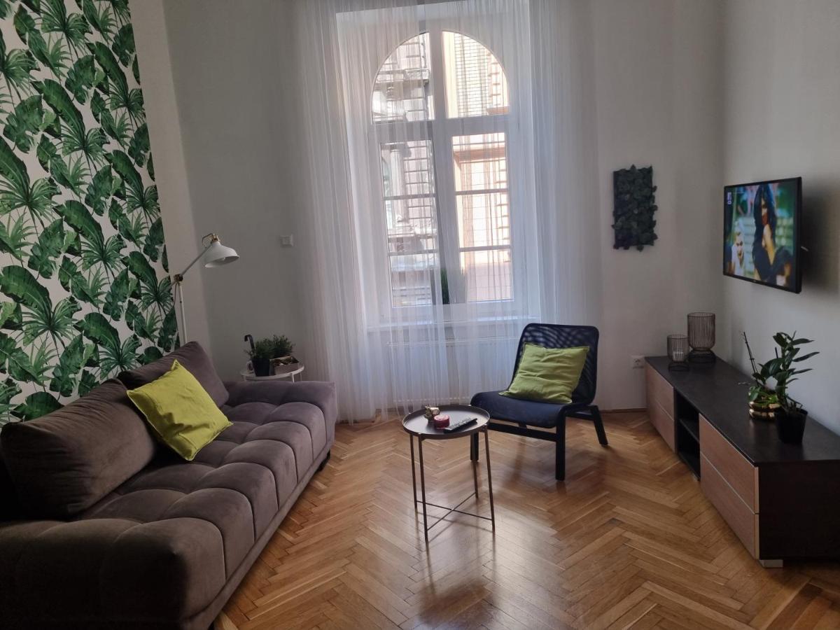 Bajnok Property Appartement